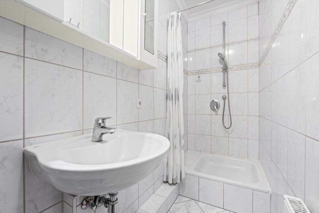 Badezimmer DG