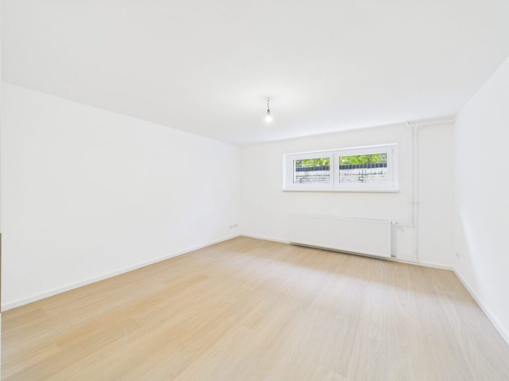 Zimmer im Keller